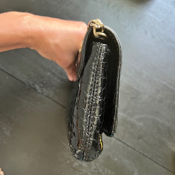 Michael Kors BLACK Patten Leather Croc Embossed Clutch Gold Chain Logo CC Wallet - Picture 14 of 16